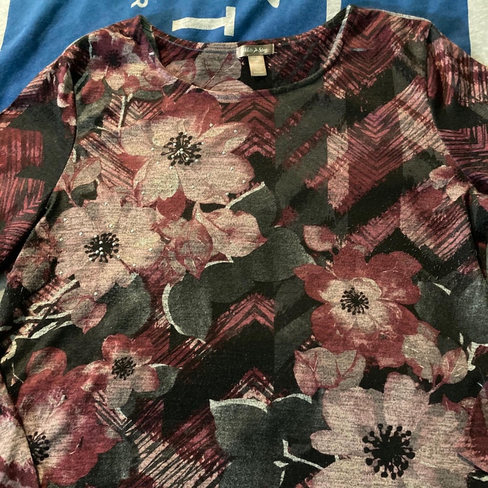 2X Women’s Flowered Blouse